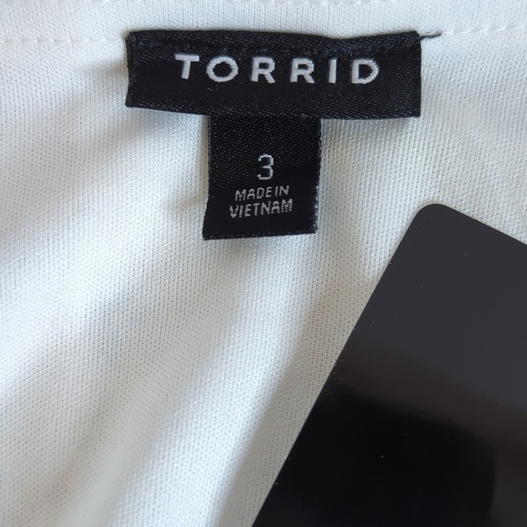 Torrid Floral Flutter Sleeves Maxi Wrap Dress 3X NWT - Picture 6 of 11